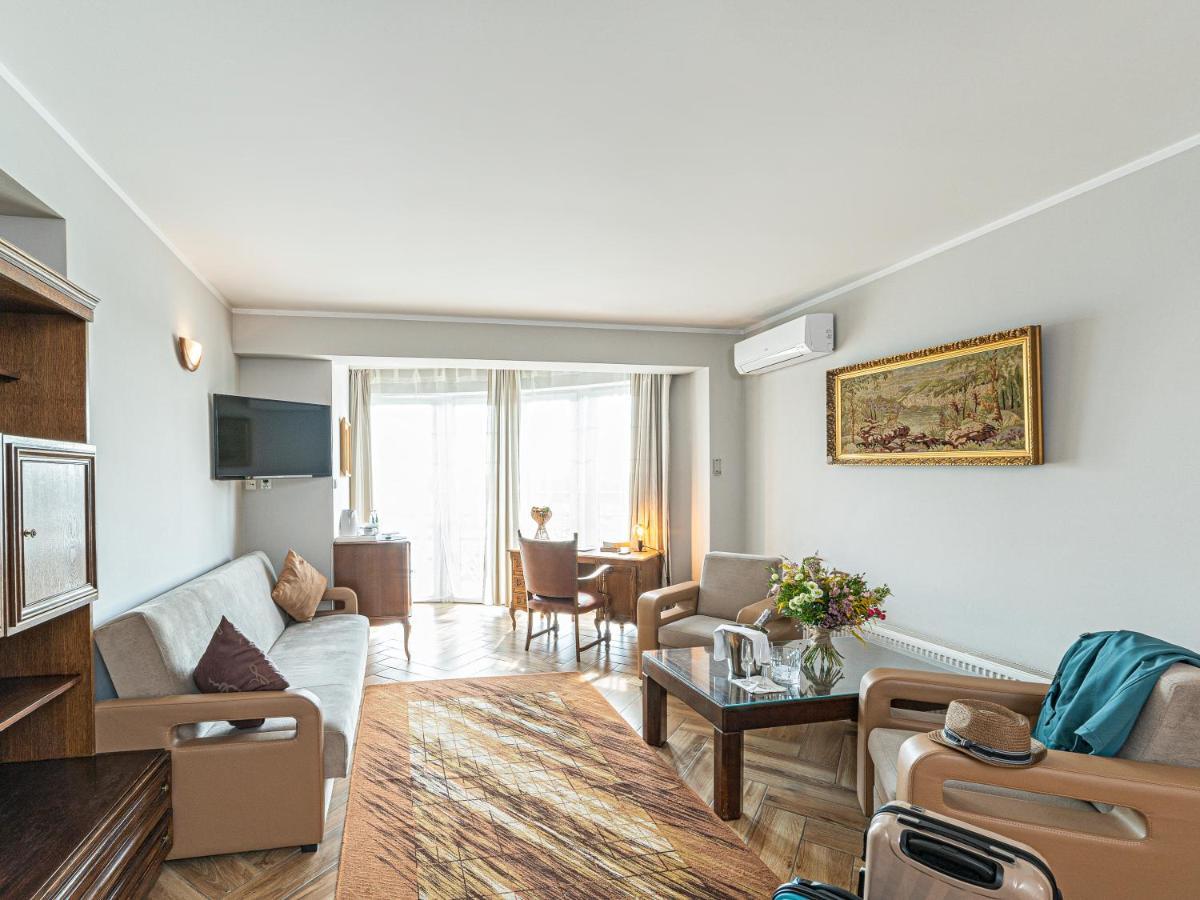 Hotel Solar Palace Spa & Wellness Mrągowo Dış mekan fotoğraf