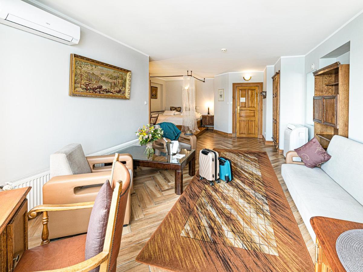 Hotel Solar Palace Spa & Wellness Mrągowo Dış mekan fotoğraf