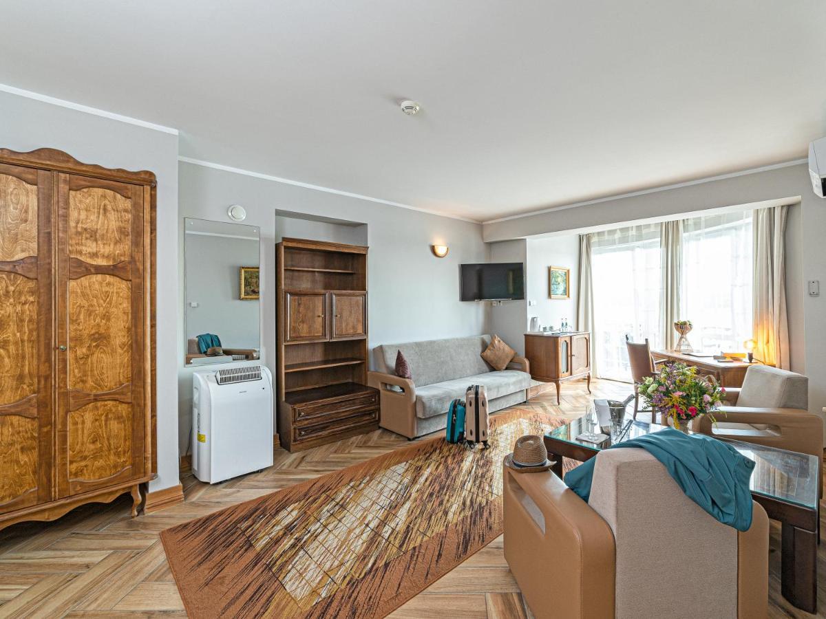 Hotel Solar Palace Spa & Wellness Mrągowo Dış mekan fotoğraf